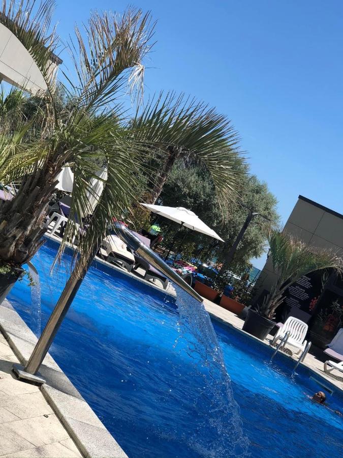 Năvodari Nicolas By Alezzii Beach Apartament Studio מראה חיצוני תמונה